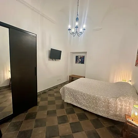 Casa Oscar - Ideale Per Famiglie, Centro, 2 Min Dal Mare