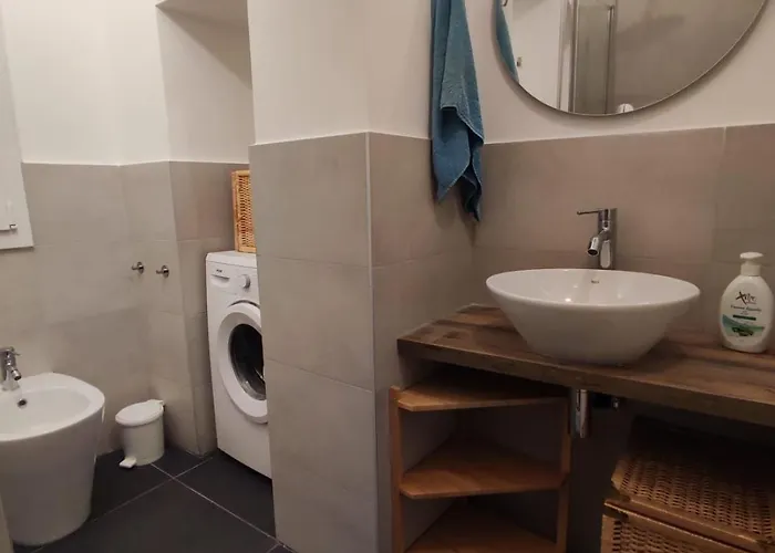 Casa Oscar - Ideale Per Famiglie, Centro, 2 Min Dal Mare Διαμέρισμα Loano