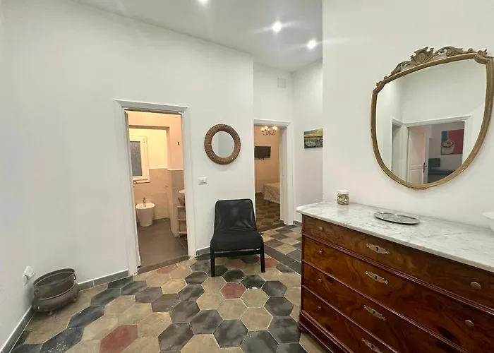 Casa Oscar - Ideale Per Famiglie, Centro, 2 Min Dal Mare